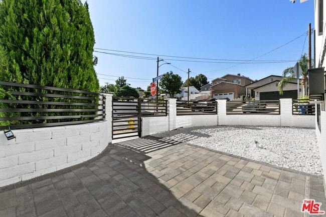 Photo - 10939 Christine Way