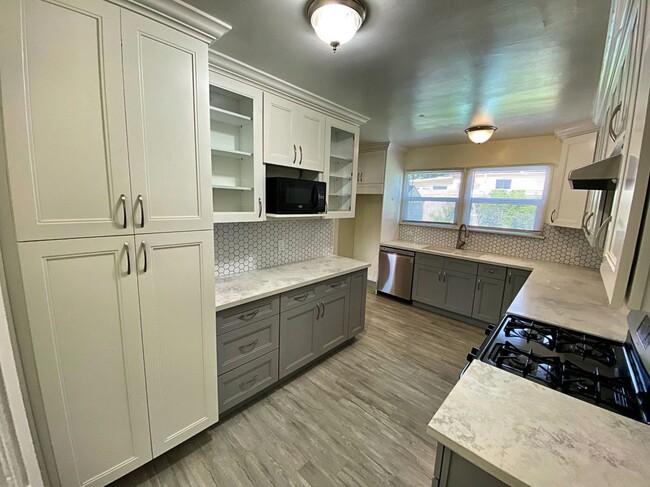 Photo - 14509 Cullen St