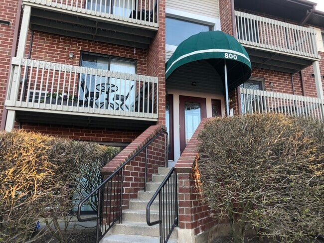 Front view - 800 N Lakeside Dr, 2B Apartamentos Unidad 2B