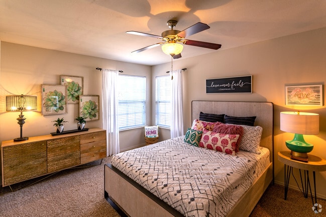 1BR, 1BA - A8