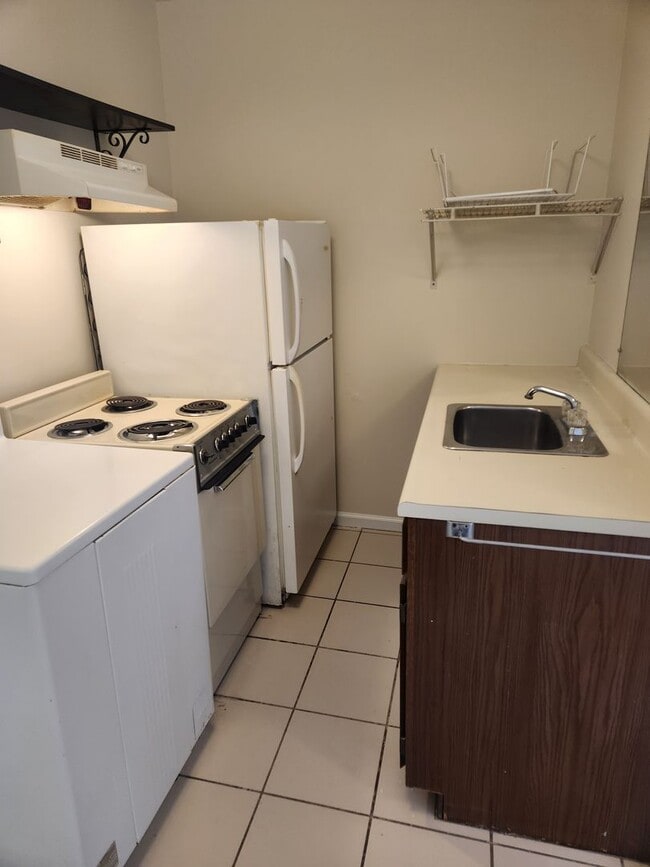 Photo - One Room Efficiency Apt in Ashland City Unit 103E