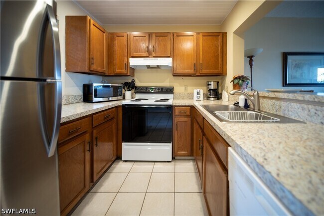 Photo - 807 River Point Dr Unit 304D