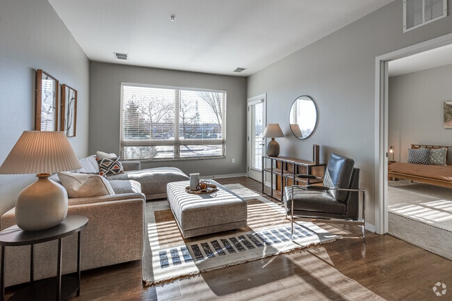 2BR, 2BA - 1119SF - Living Room