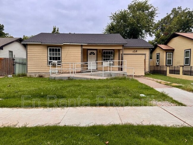 Building Photo - 3804 8th Ave