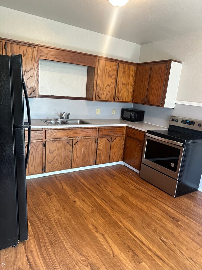 Photo - 206 N G St