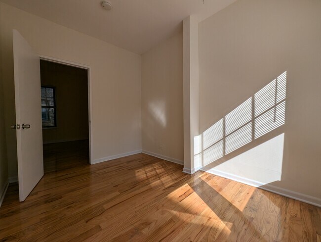 Photo - 658 W Cornelia Ave Unit 11