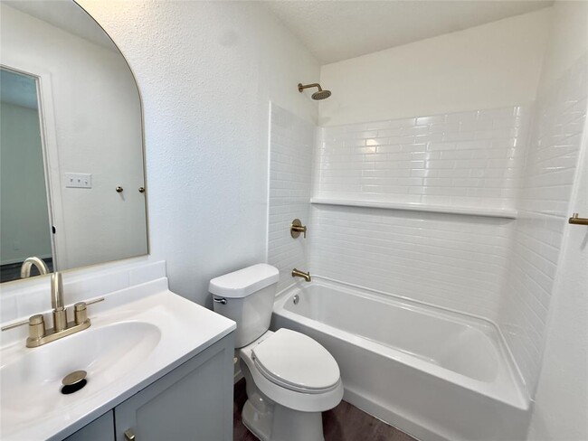 Photo - 2305 Whitlow Cove