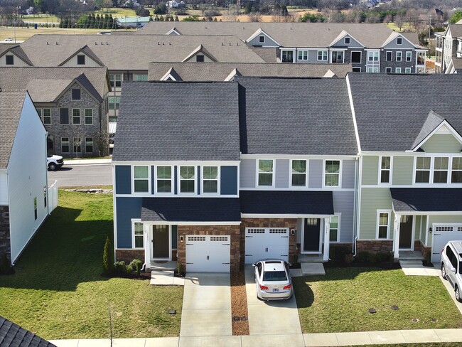 Photo - 1037 Clendening Dr