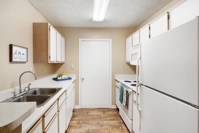 Parklane Apartment Homes