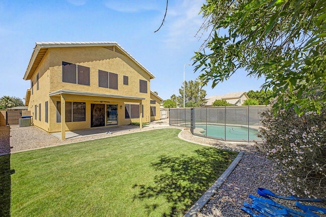 Photo - 1513 W Lark Dr