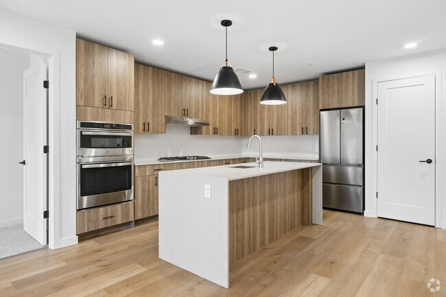 2BR, 2BA - 1,060SF - Kitchen
