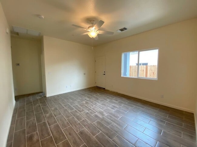 Photo - 953 W 18th St Unit 957