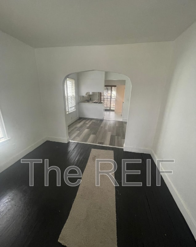 Building Photo - 1733 Kansas Ave Rental