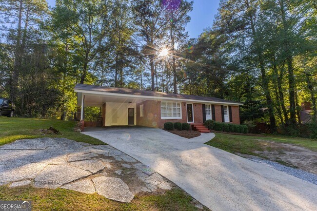 250 Forrest Ave
