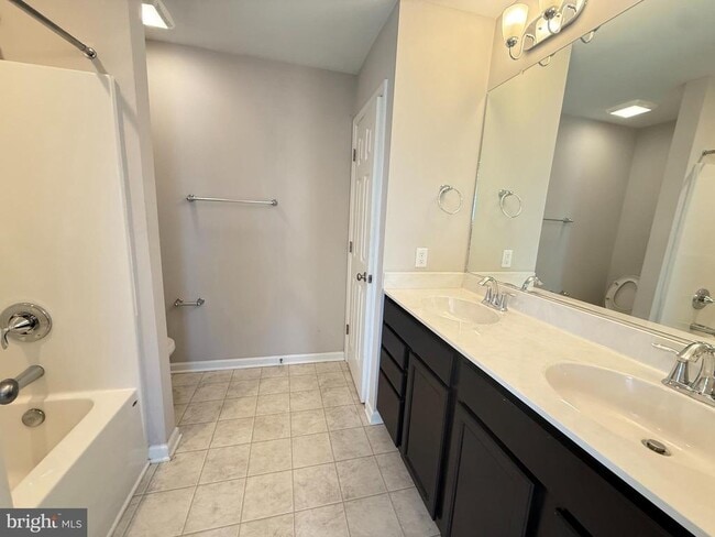 Photo - 217 Brooks Cir