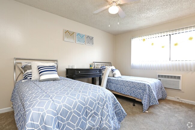2BR,1BA-850SQ