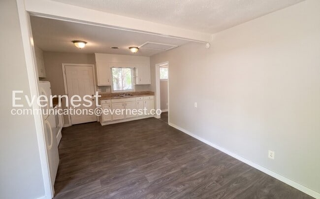 Photo - 224 13th Ave NE