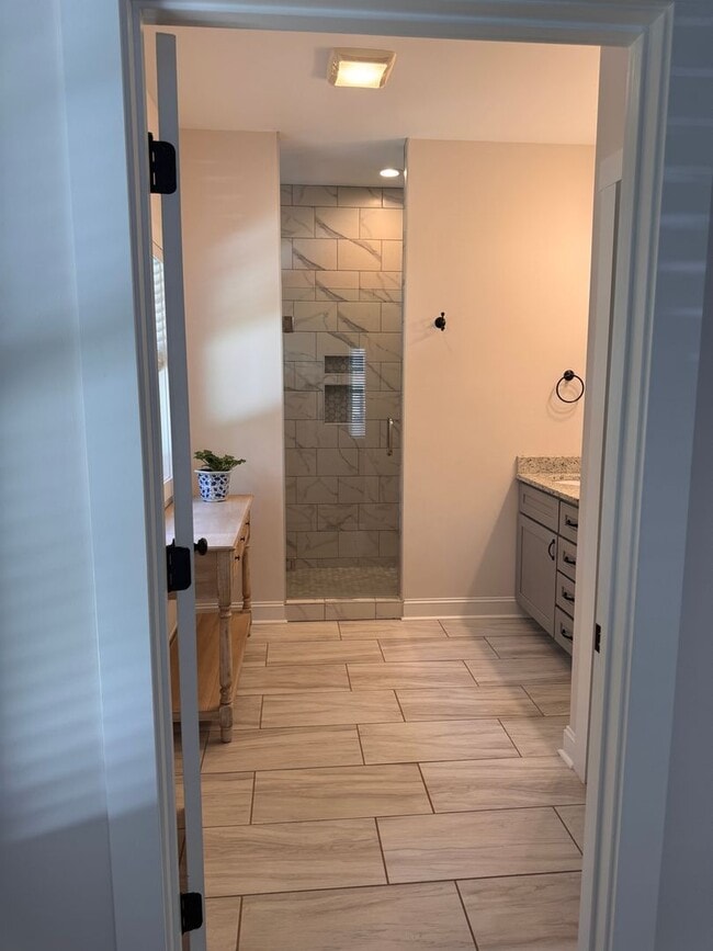 Photo - 3 Bedroom || 2 Bathroom Home in Forest