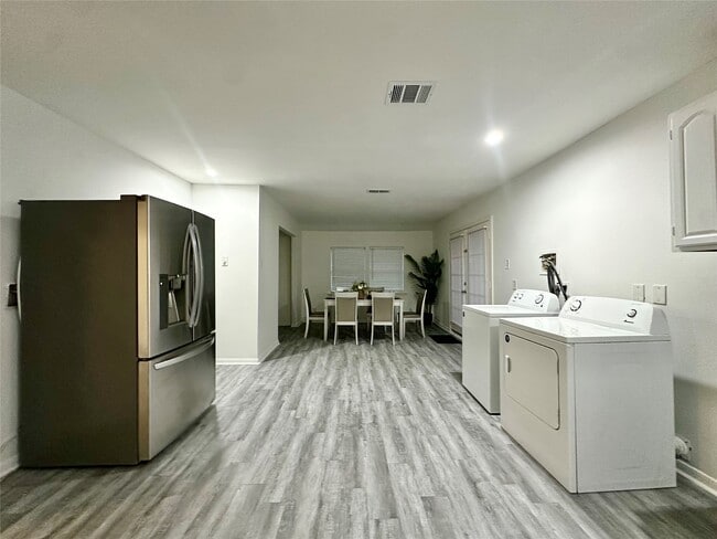 Photo - 5346 Windswept Ln