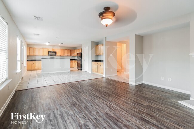 Photo - 414 Remington Green Ct