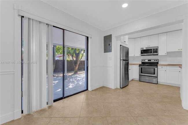 Photo - 5208 NE 5th Ave