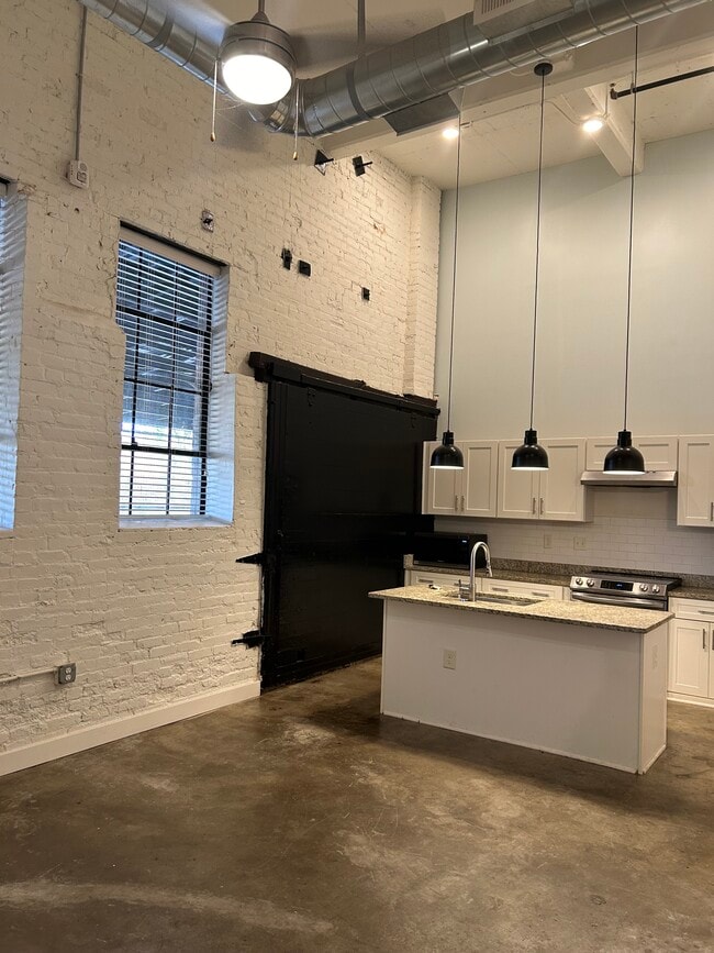 Building Photo - 408 Wellons St Unit 111 Rental