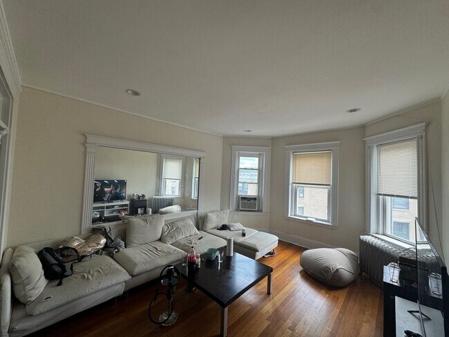 Photo - No Brokers Fee Unit on Cleveland Circle, Eat-in Kitchen, Big Bedrooms, Steps from the T Stop, Par...