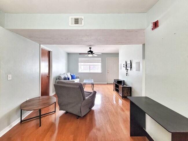 Photo - Campus Edge #802