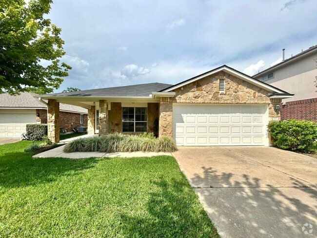 Building Photo - 3/BR 2/BA Bath Home with Fully Equipped Ki...