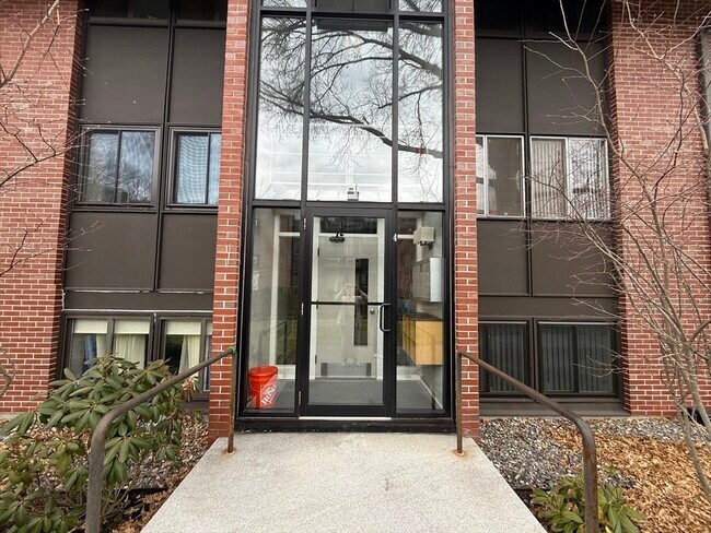 Photo - 4 Longwood Dr Unit 3