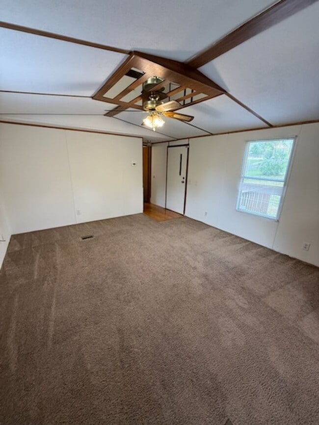 Photo - 1066 Worthville Rd Unidad 12 1066WO R