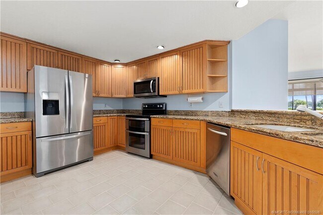 Photo - 6122 SE Landing Way Unit 4