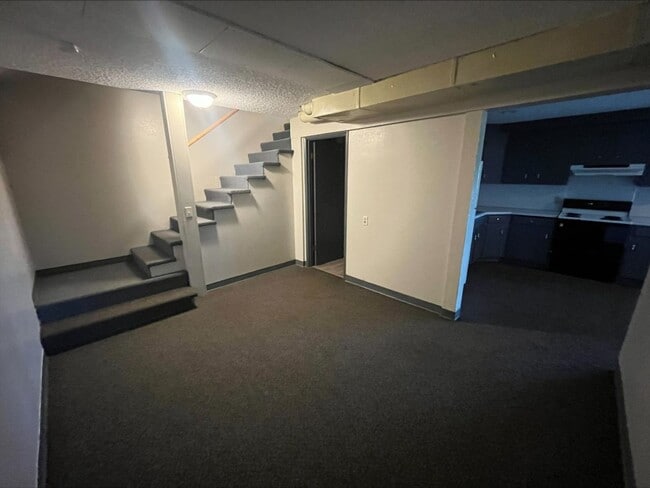 Photo - 1652 Bishop Rd