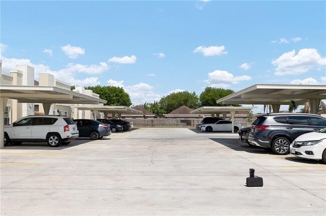 1601 W Hyatt Ave Unit 18