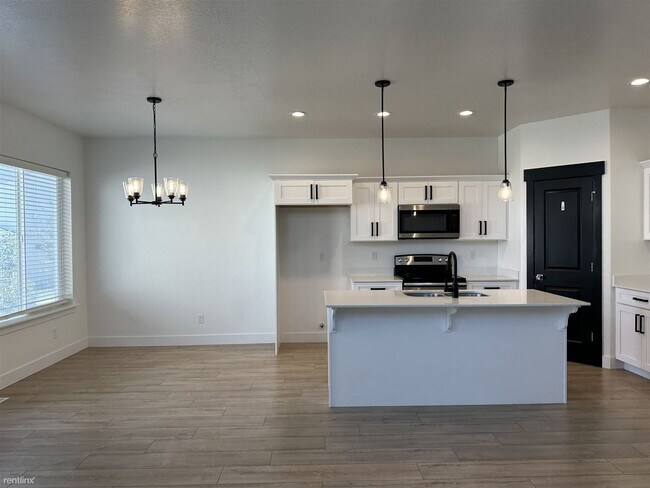 Photo - 4 br, 3.5 bath Townhome - 13103 S Keegan Dr