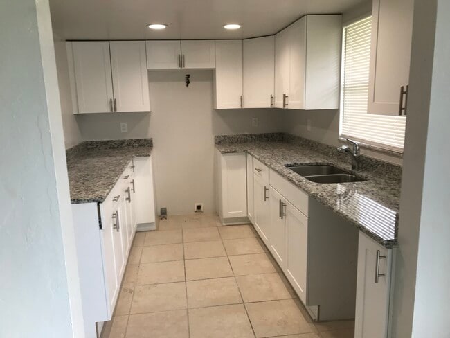 Photo - 300 Anita Ave S