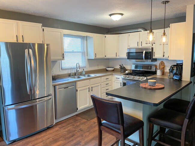 Photo - 134 W Lotta St