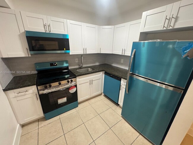 Photo - 820 NE 141st St