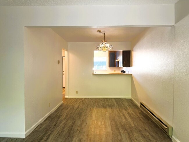 Photo - 1358 Parkway Dr