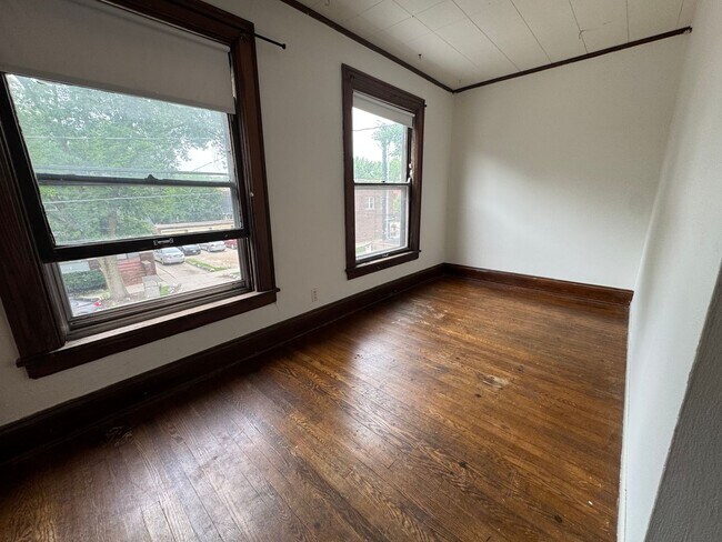 215 N Paterson St Unit 213 N Paterson