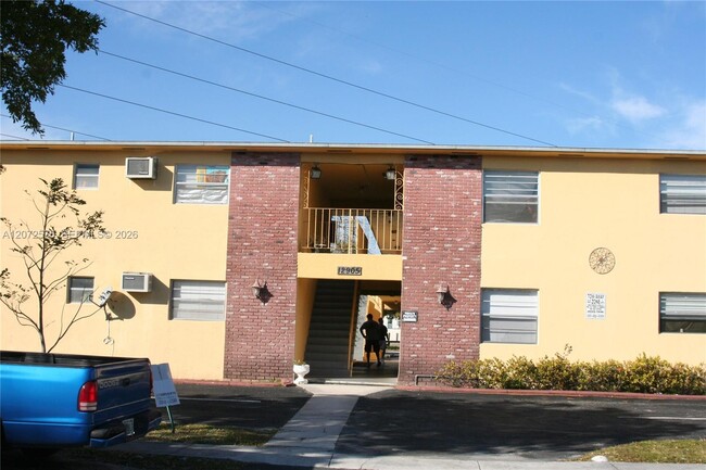 Building Photo - 12905 Arch Creek Rd Unit 8