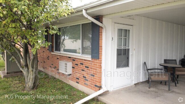Building Photo - 1449 Catherine St Unit Apt 3