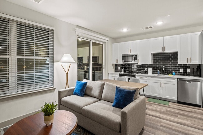 Photo - 2026 Clifton Ave Unit ID1312616P