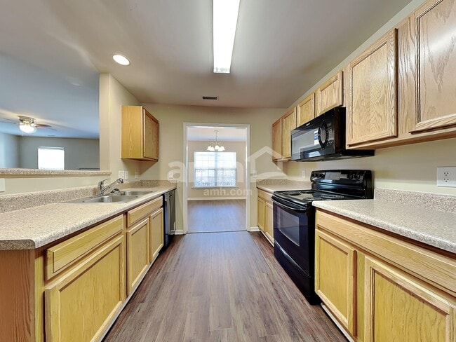 Photo - 1528 Pebble Ridge Dr