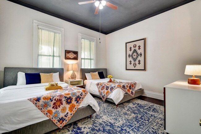 Building Photo - 319 E Courtland Pl