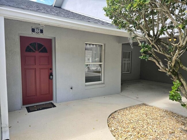 Photo - 888 W Stuart St