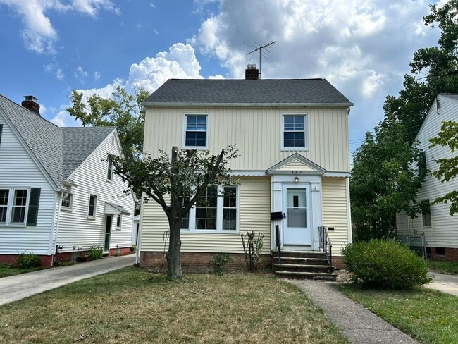 Building Photo - 3 Bedroom, 1.5 Bath For Rent in Cleveland ... Rental