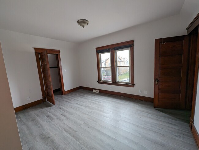 Photo - 413 Cherry Ave