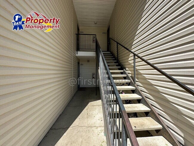 Photo - 5843 W Clearview Ln Unidad #202