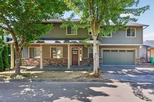 Photo - 687 SE Anderson Ln